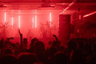 EDEN NYE presents RED AXES
